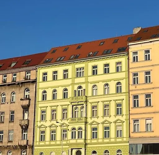 Royal Historical In Center *