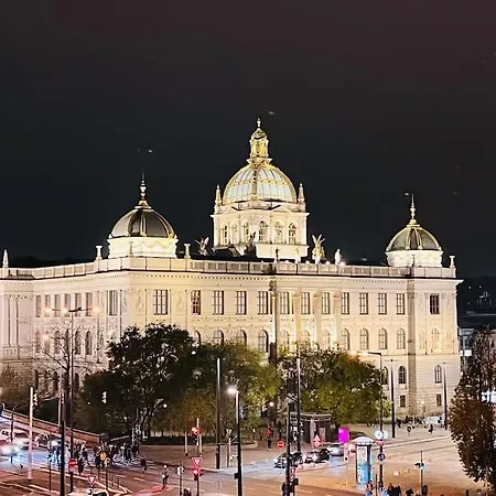 Apartment Royal Historical In Center Prague