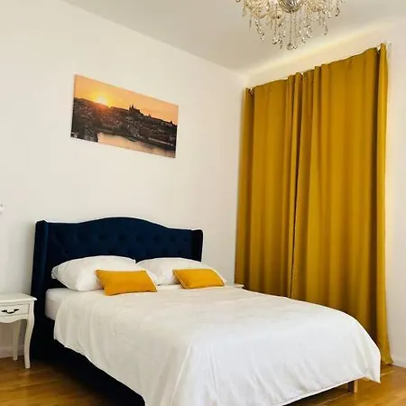 Apartment Royal Historical In Center *